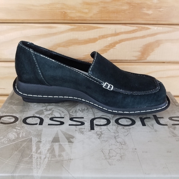 Suede Leather Loafer Black Slip on Comfort Shoes Moc Toe NEW CL Passports 6M NEW - Picture 6 of 10